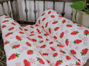 Strawberry/White Bunny Flop Bed